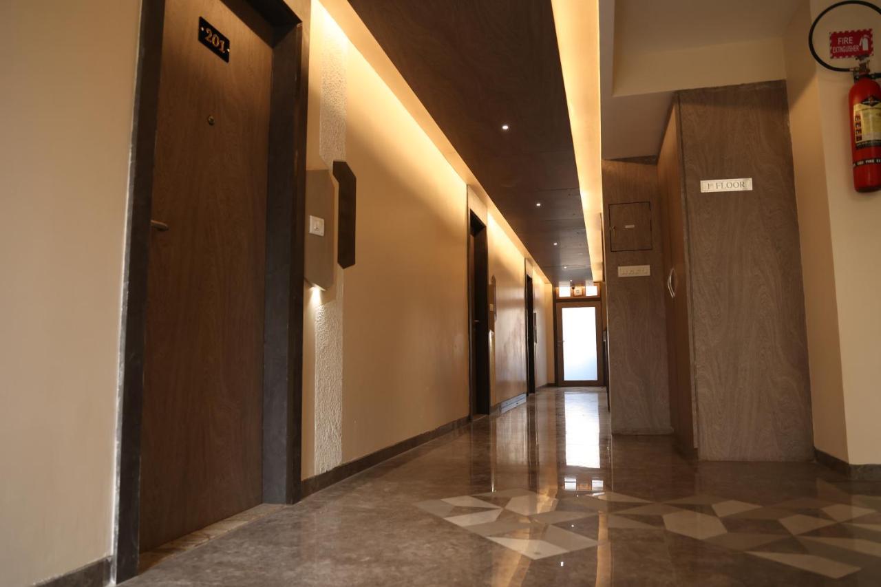 Hotel Pinaka Inn لاكناو المظهر الخارجي الصورة