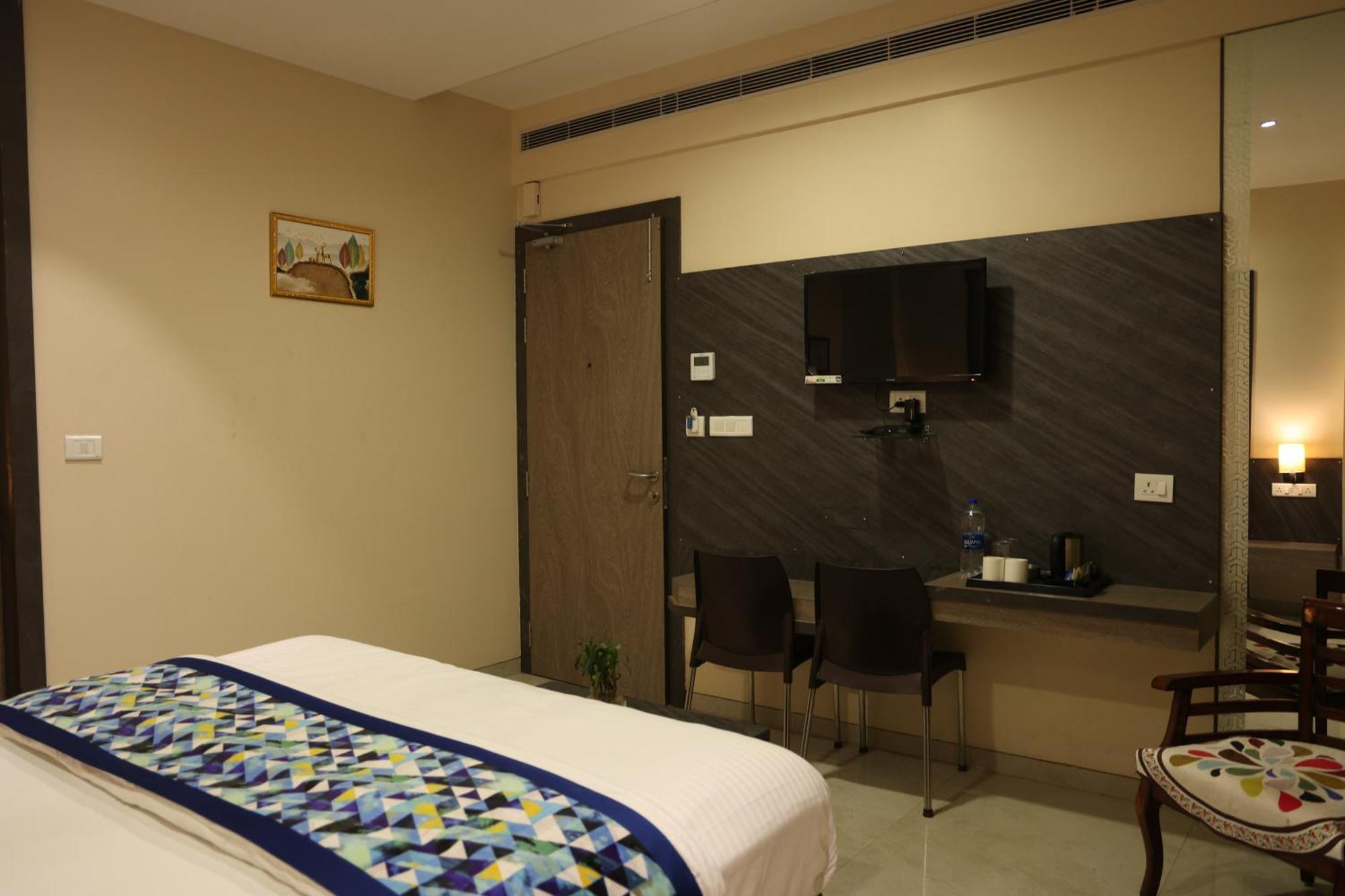 Hotel Pinaka Inn لاكناو المظهر الخارجي الصورة