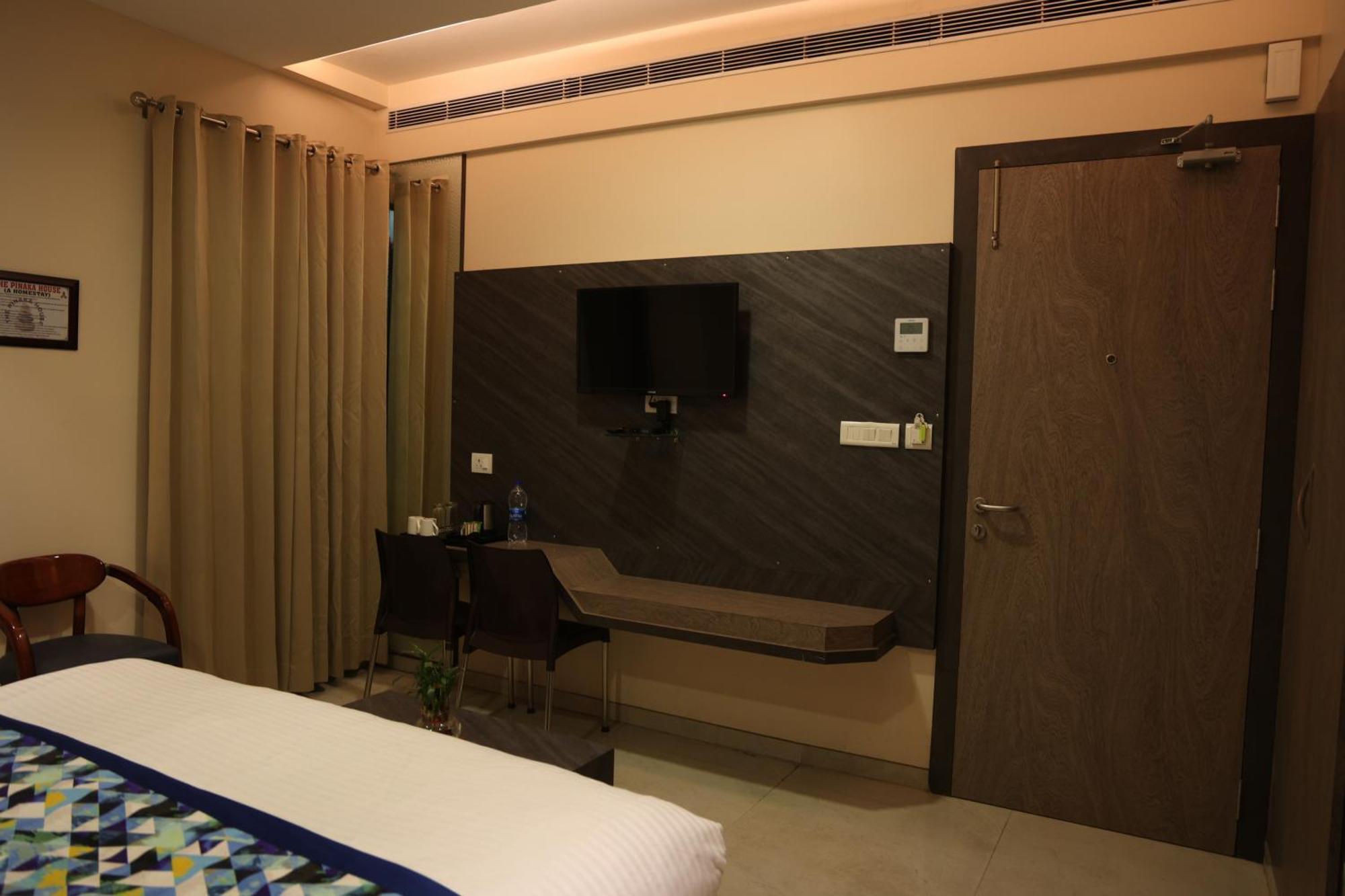 Hotel Pinaka Inn لاكناو المظهر الخارجي الصورة