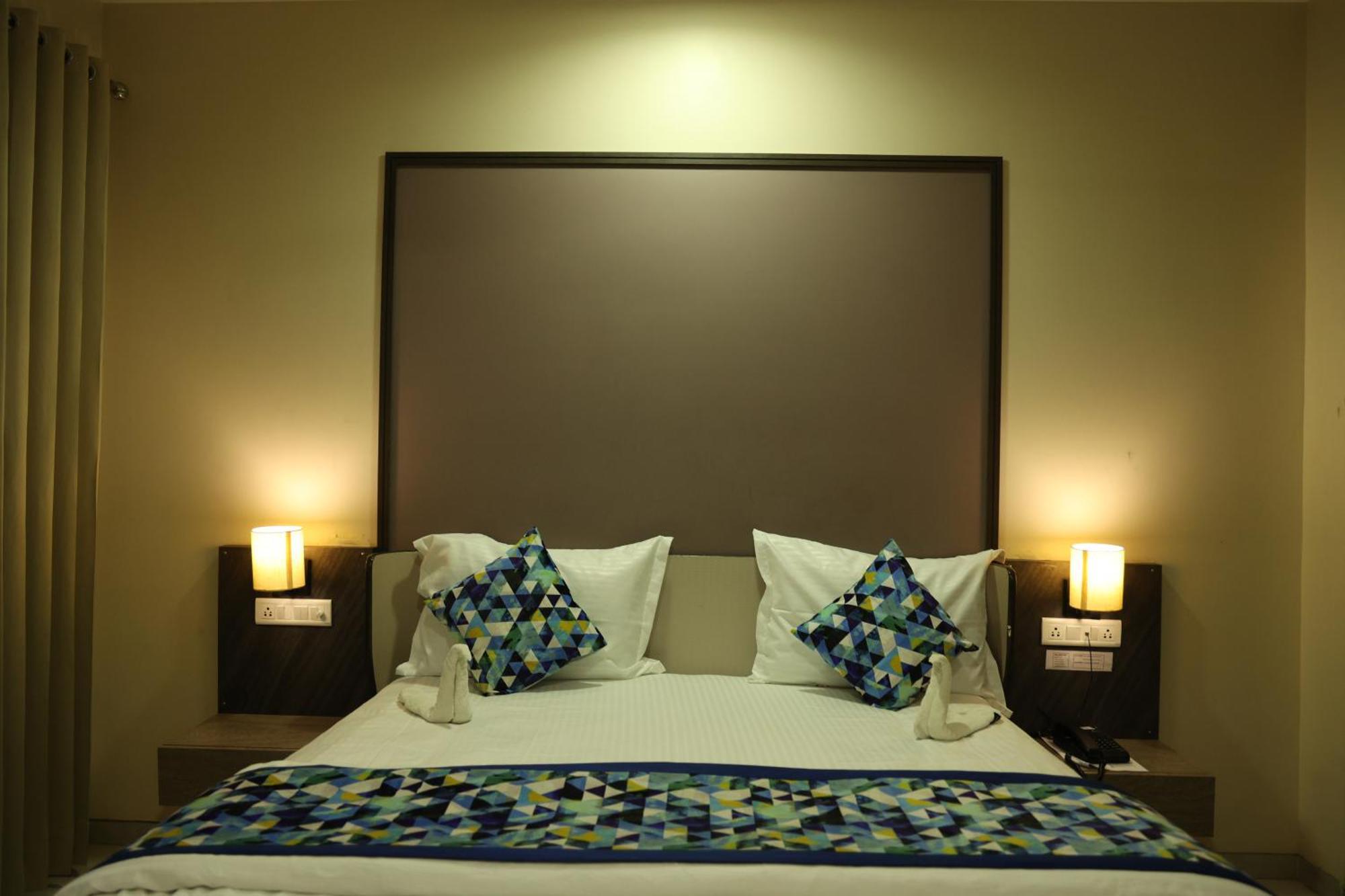 Hotel Pinaka Inn لاكناو المظهر الخارجي الصورة