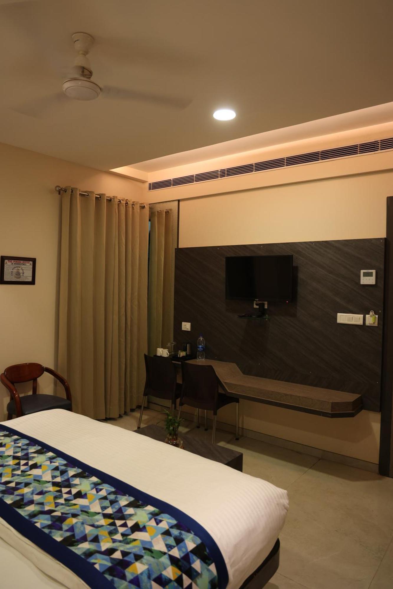 Hotel Pinaka Inn لاكناو المظهر الخارجي الصورة