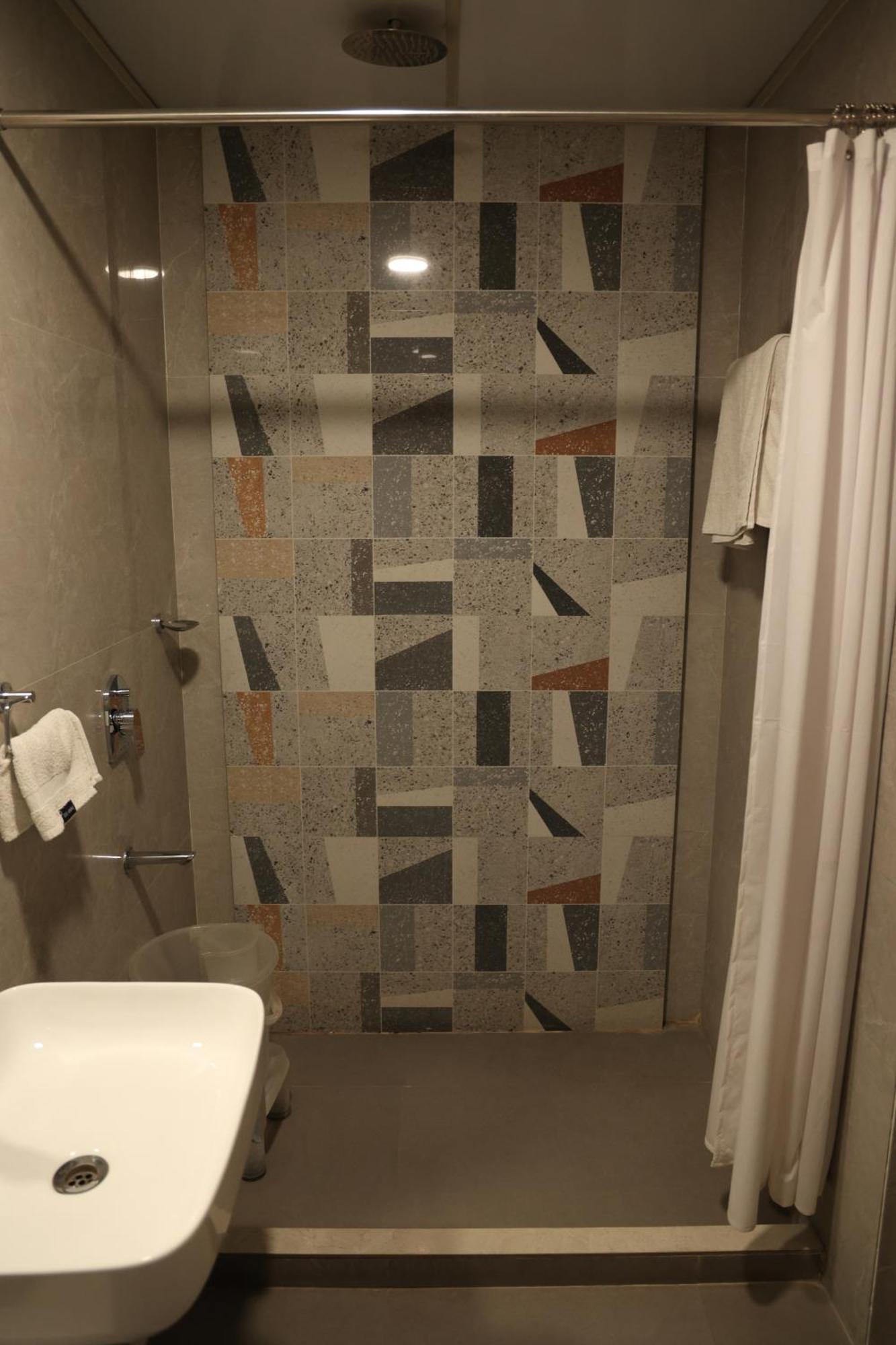 Hotel Pinaka Inn لاكناو المظهر الخارجي الصورة