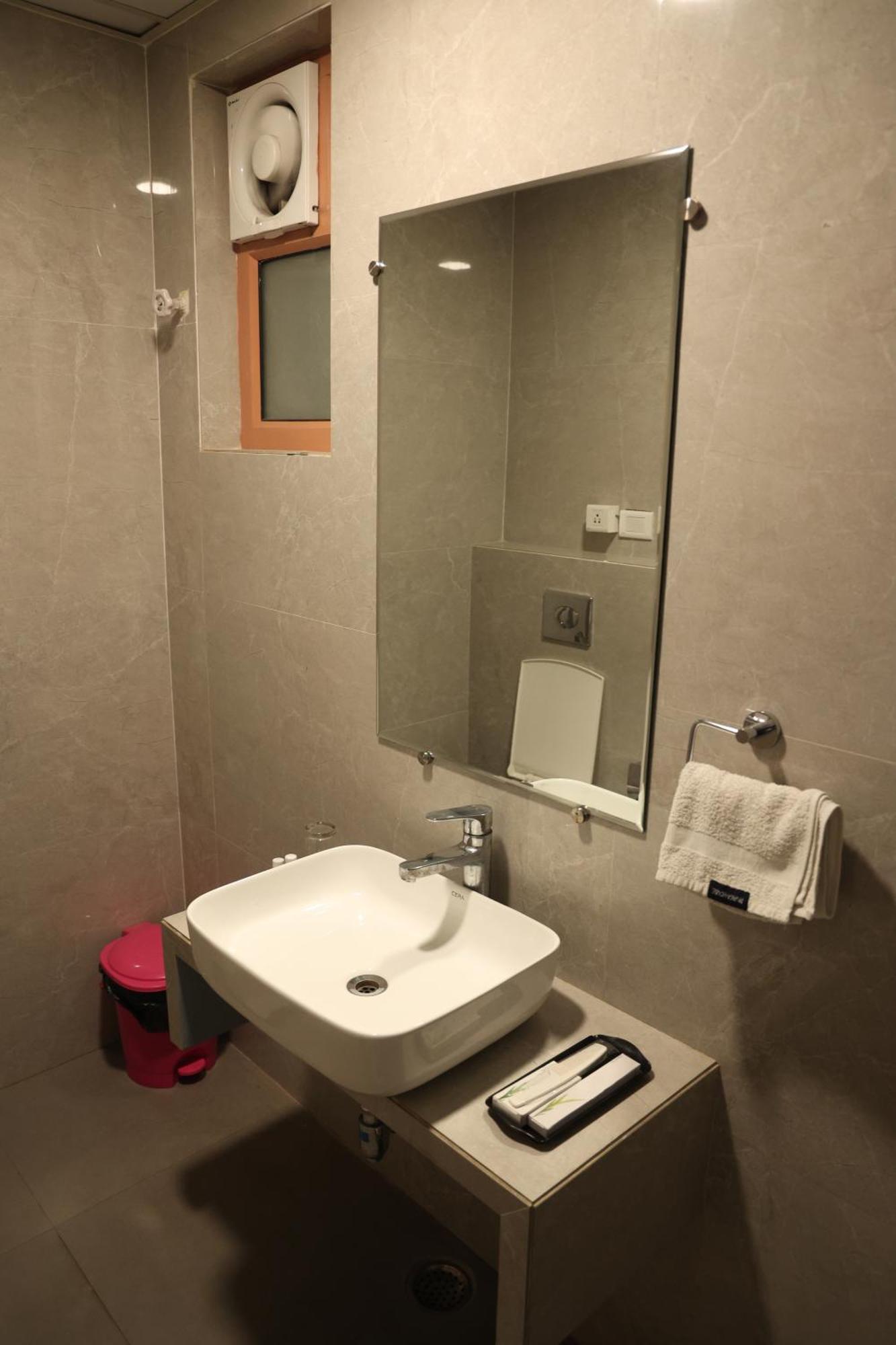 Hotel Pinaka Inn لاكناو المظهر الخارجي الصورة